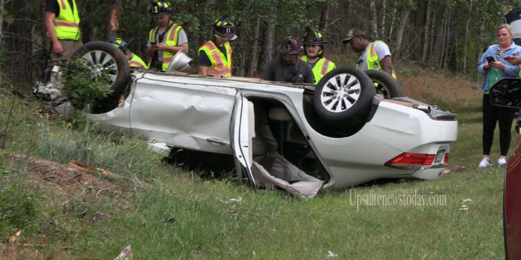 Center Rock Fire Department Responds to Rollover Wreck