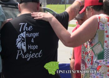 Communities Come Together to Pass Out Food |Anderson, SC